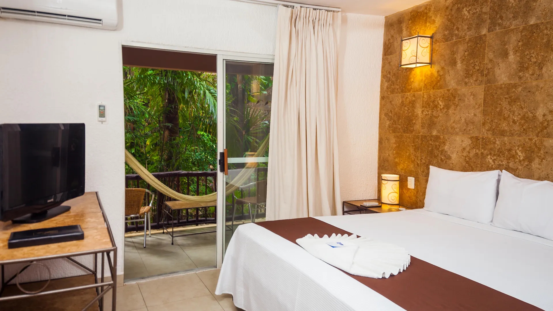 Tukan Hotel Playa Del Carmen